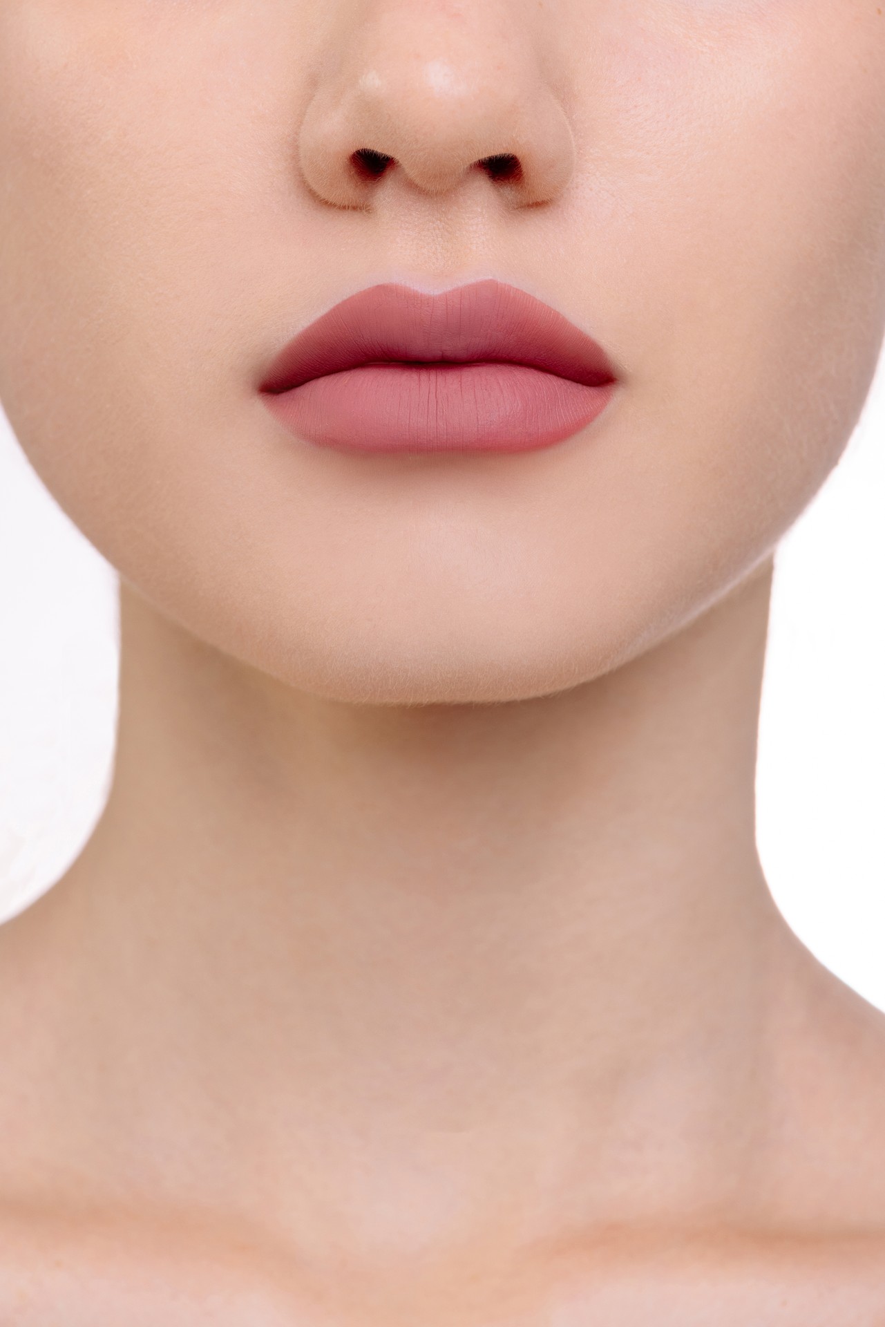 Fluid Velvet Mat Lipstick — immagine 1