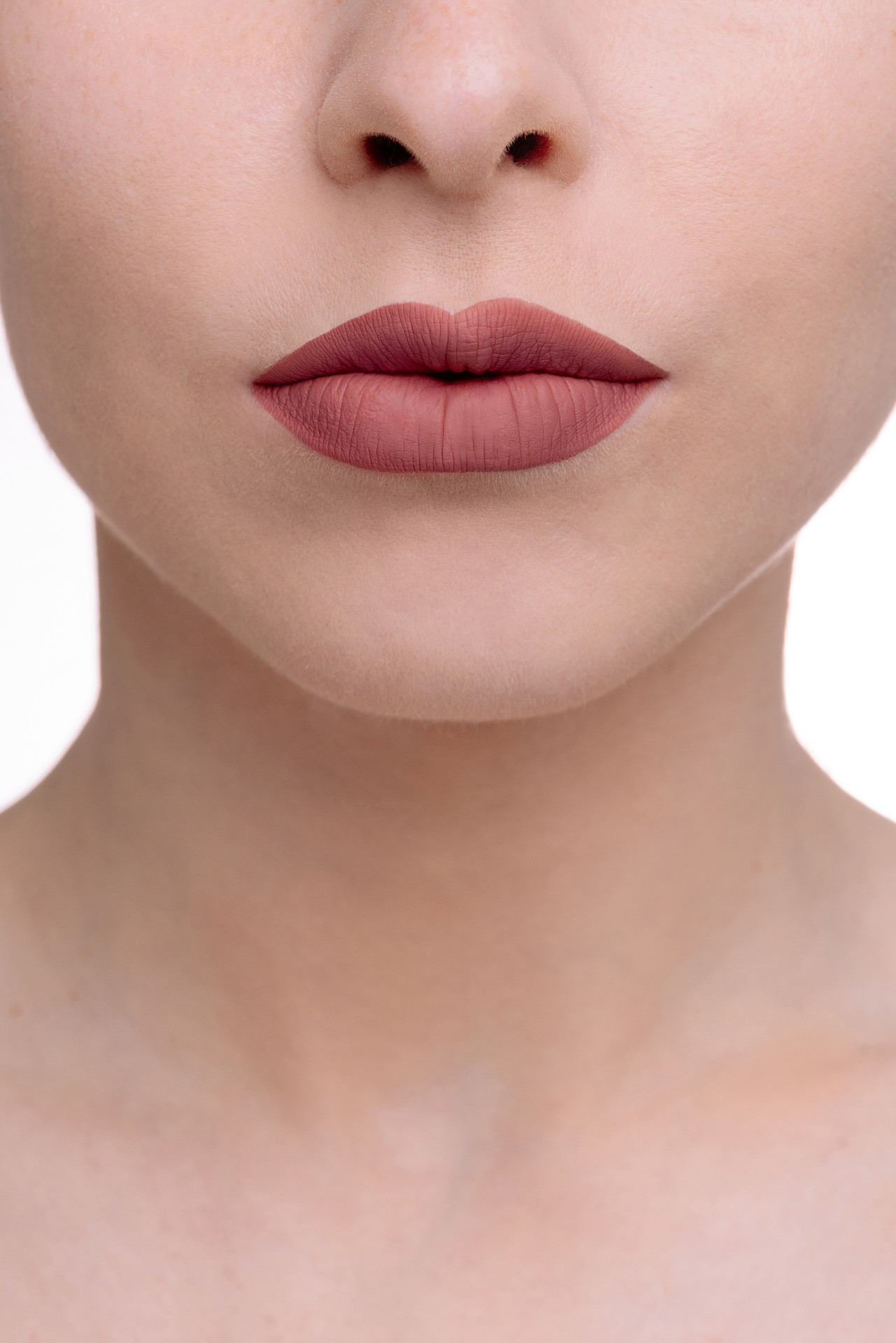 Fluid Velvet Mat Lipstick — immagine 2
